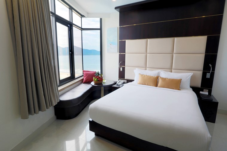 Holiday Beach Hotel Danang